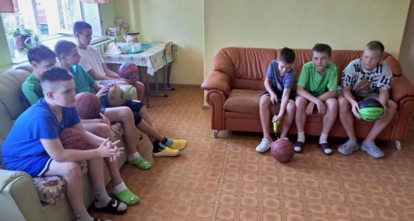 Для школьников из Курской области в Костроме организовали учебу, тренировки и экскурсии