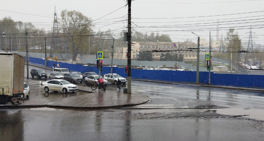 Студёный ветер: пора доставать куртки, температура идёт вниз