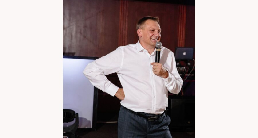 Костромской предприниматель получил от суда разрешение выплачивать своей возлюбленной 100 миллионов в год