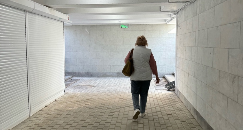 Дважды смочите тампон этим и протрите им подмышки