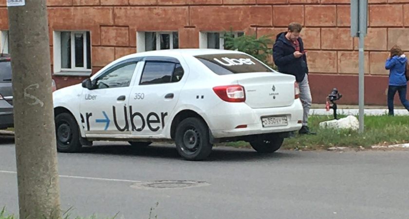 Таксистам могут запретить повышать цены из-за плохой погоды