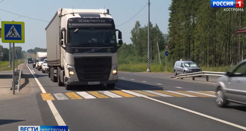 В Костроме более 800 водителей большегрузов заплатили штраф за проезд по мосту