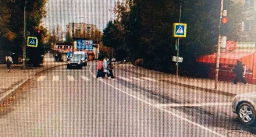 В Костроме на улице Шагова ребенок попал под колеса машины