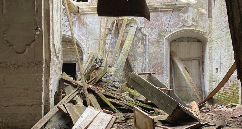 Под Костромой рухнул уникальный храм XVIII века