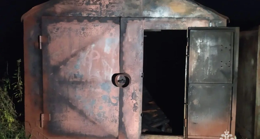 В Костроме неизвестные случайно подожгли чужой гараж