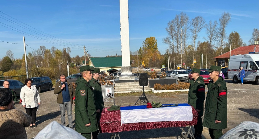 В Кадые простились с участником СВО, погибшим на Украине