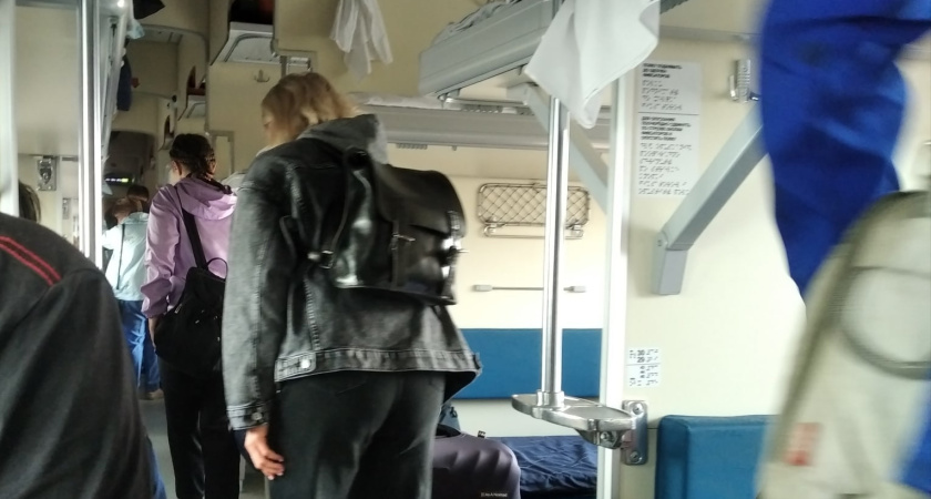 Даже с билетом заставят выйти прочь: после осенних нововведений пассажиры массово отказываются от путешествий на поездах