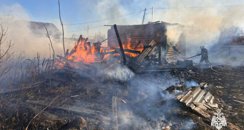 В Костромской области возбуждено уголовное дело по факту гибели трех человек при пожаре
