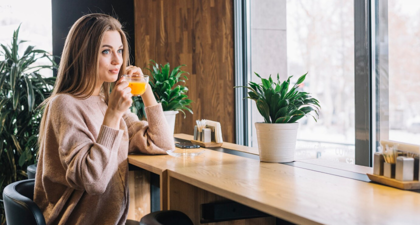 ВТБ запустил пилот оплаты по лицу в кафе и магазинах