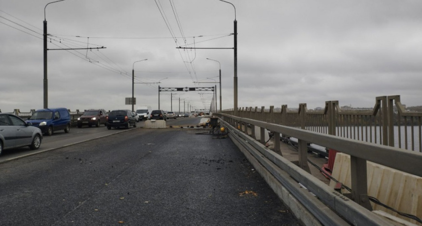 В Костроме открыли движение по отремонтированной части моста через Волгу