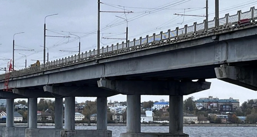 В Костроме на мосту сохранят выделенные полосы для автобусов и ограничения для фур