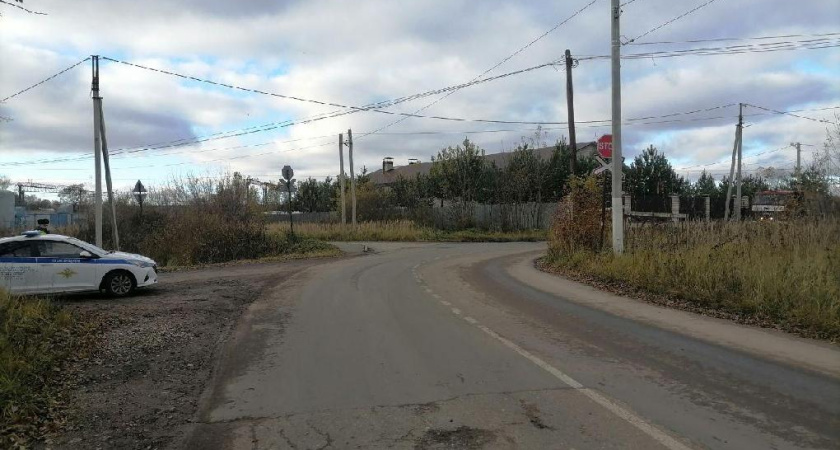 В Костромской области 8-летний велосипедист попал под колеса авто: мальчик госпитализирован