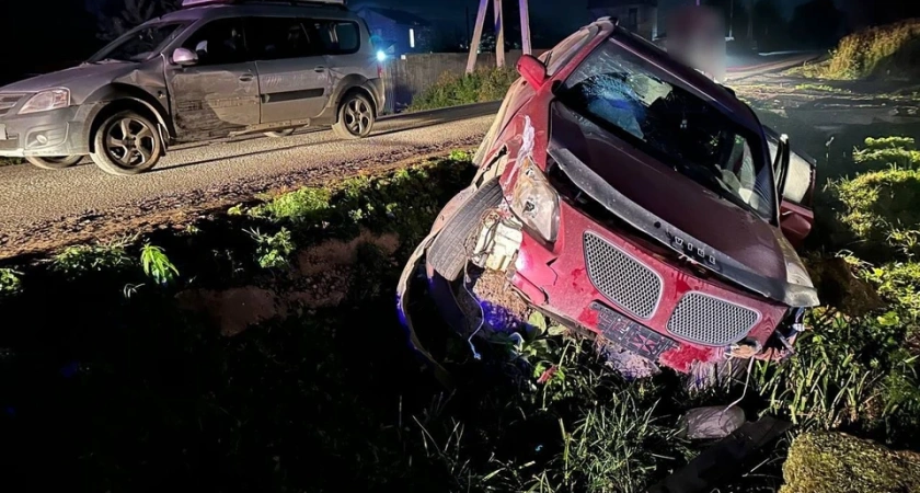 Пострадали пять человек: в Костроме водитель «Лады» отправил иномарку с ребенком в кювет