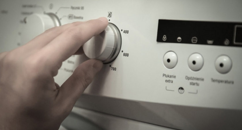 Нажмите эти 2 кнопки - у стиралки включится режим самоочистки, смоет грязь, плесень и остатки порошка: секрет вечной службы