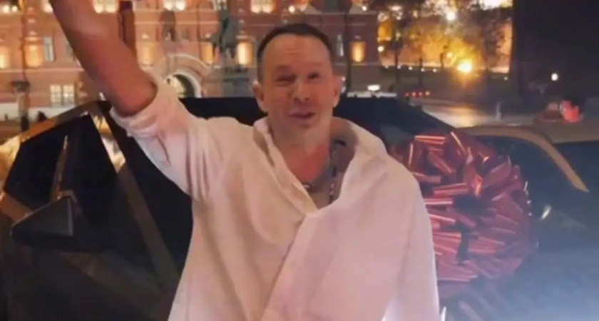 Костромскому миллионеру подарили Tesla Cybertruck Илона Маска