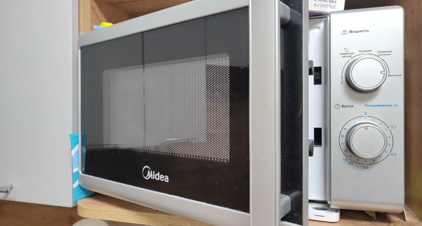 Простой тест на 30 секунд: вот как проверить, можно ли использовать посуду в микроволновке