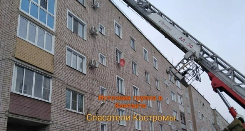 В Шарье ребенок в мороз закрыл на балконе свою маму