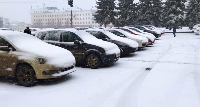 Флаг России станет обязательным на автомобильных номерах к концу года