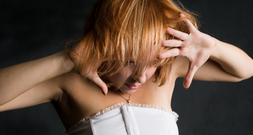 Закрашивать седину не придется: вернется натуральный цвет – парикмахеры остались без работы