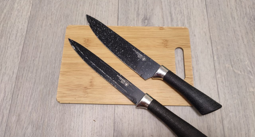 Ножи острее, чем у мясников: вот как их заточить без брусков и наждачки – справится любой