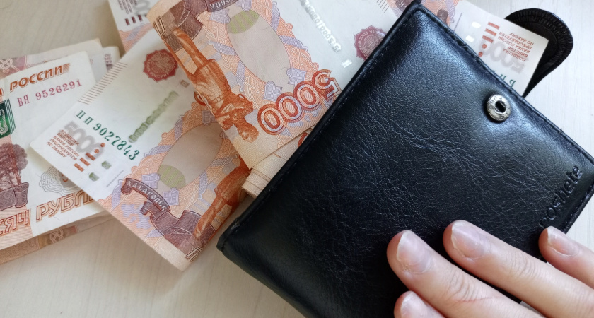 Указ подписан, на карту придет до 60 000 рублей. Пенсионерам с ноября зачислят удержанные за 2020–22 годы суммы