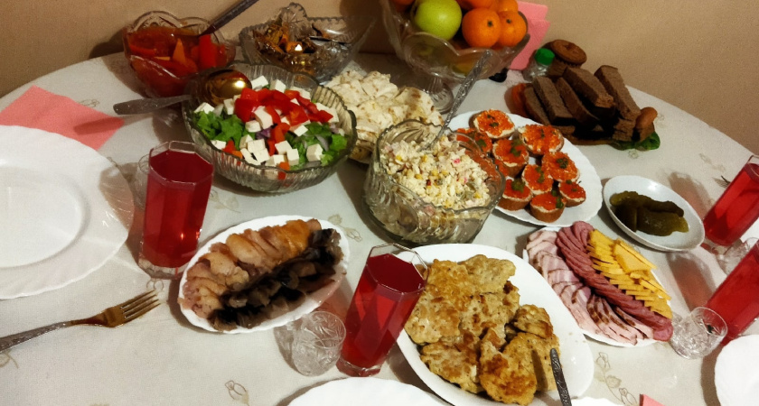 Как не разозлить Зеленую Деревянную Змею: задобрить символ 2025 года поможет особый картофельный салат — гости будут в восторге