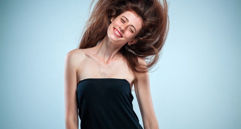 Волосы станут шелковистыми и густыми: 3 способа добавить им объем – действенные советы