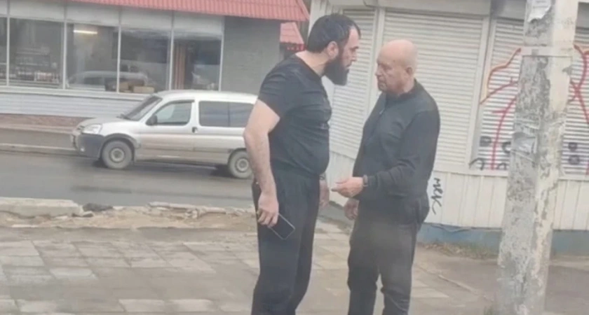 Назначили принудительные работы: в Костроме водитель напал с кулаками на старшего коллегу