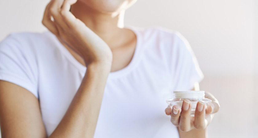 Стоят сущие копейки, а эффект не хуже ботокса: топ 3 кремов от морщин в 2024 году