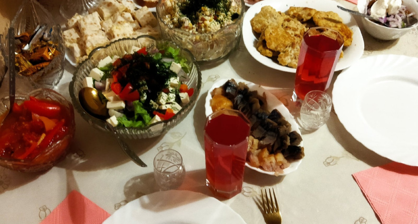 "Дешево и сердито": готовим вкуснейший домашний майонез к новогоднему столу – без сырых яиц!