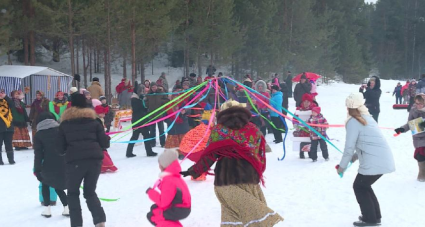 Под Костромой стартовала старинная ярмарка "Сидоровский ряд"