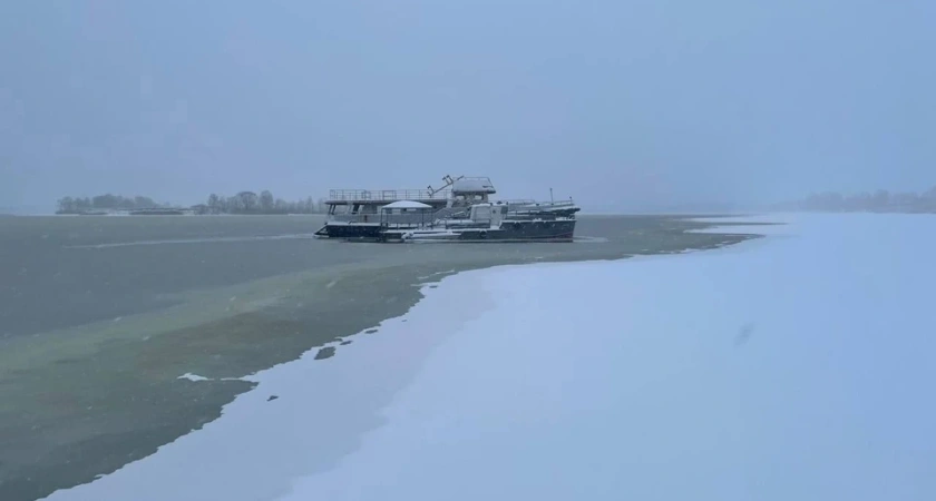 Два матроса погибли при доставке катера в Костромскую область