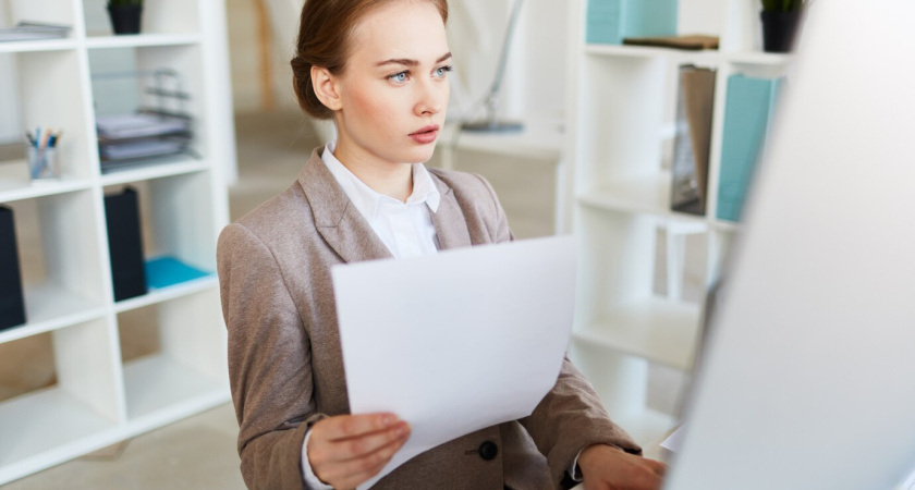 В 2025 году продажи розничных кредитов в России сократятся на треть