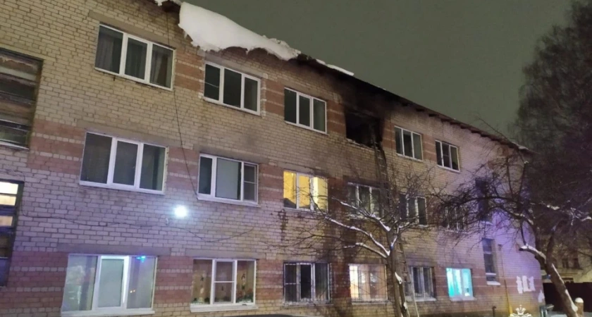 Во время ночного пожара в Костроме эвакуировали 10 человек