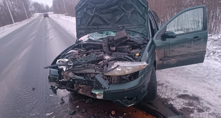 21-летняя костромичка совершая обгон столкнулась с погрузчиком