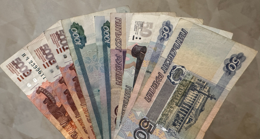 И работающим, и неработающим. Всех пенсионеров обрадовали прибавкой в 2900 рублей с 9 января