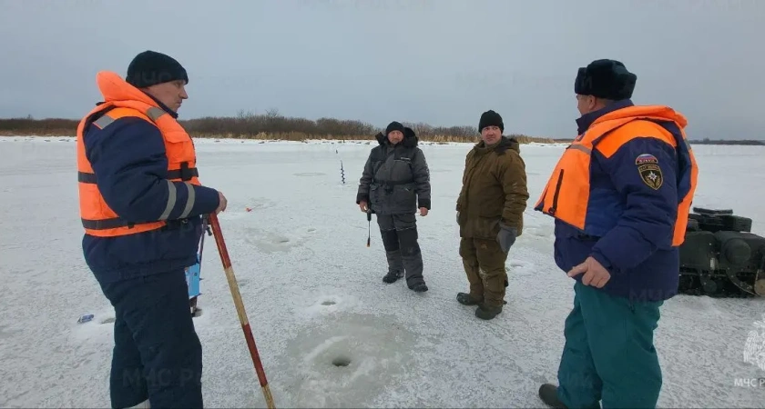Рыбаков предупредили об опасности на Костромском разливе