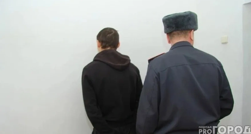 29-летний ивановец на пилораме зарезал  42-летнего костромича