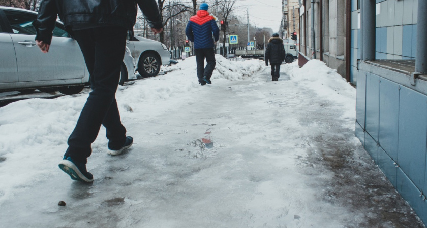 Во всем виноват жуткий гололед: за сутки число обращений в костромской травмпункт выросло в 2 раза