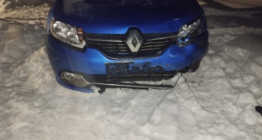 Житель Антропова угнал машину гостя и устроил аварию