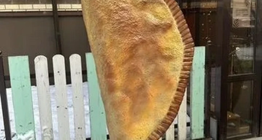 Непримиримый враг подростков: в Костроме продают легендарный чебурек за 15 тысяч