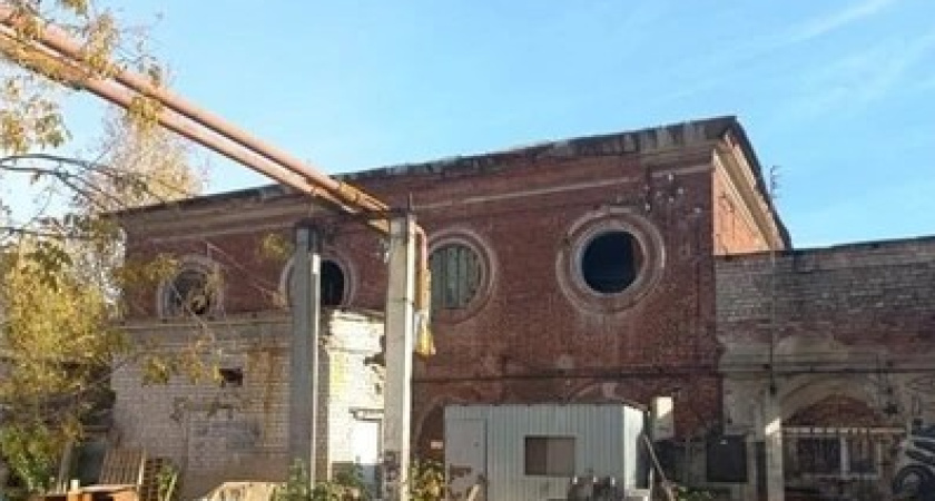 В Костроме на улице Коммунаров будет отреставрировано уникальное здание с круглыми окнами