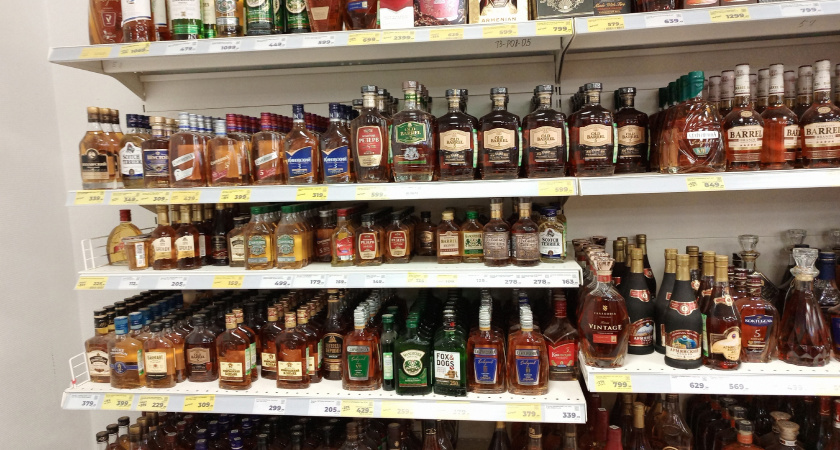 “Красное & Белое” и “Бристоль” массово закрывают в стране: опять вводят “сухой закон”?