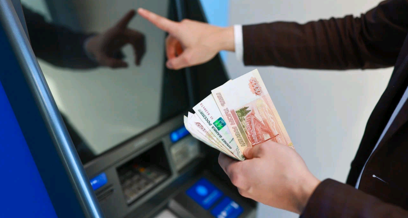 ВТБ запустил для предпринимателей сервис внесения и снятия наличных по QR