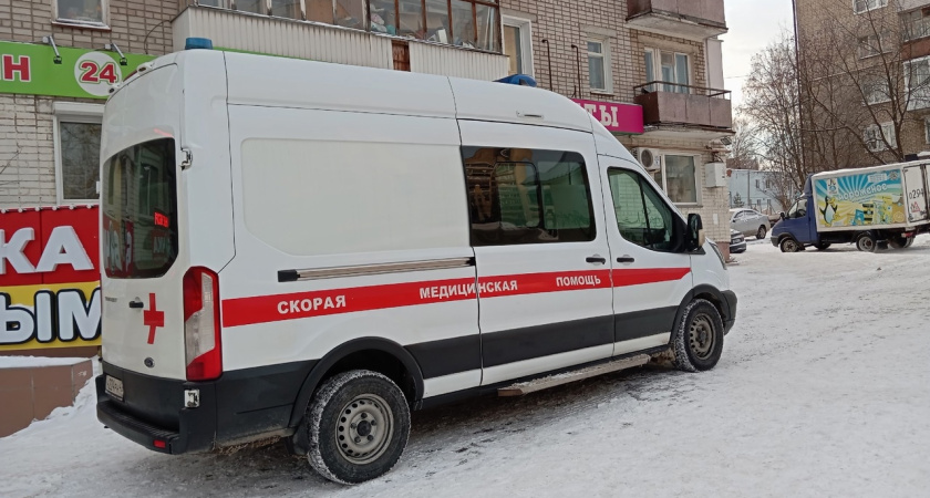 Упавшей в люк пожилой костромичке выплатят миллион рублей