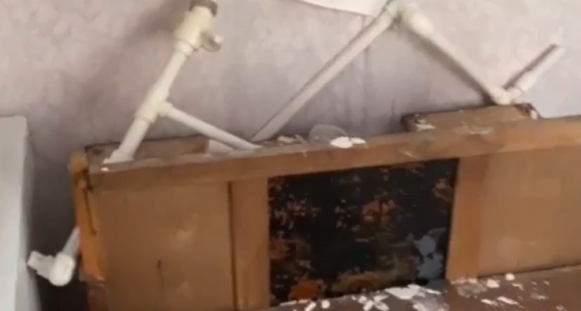 Следствие взялось за аварийный дом в Мантурово: жильцы боятся за свою безопасность