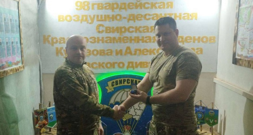 Командир костромского 331-го гвардейского парашютно-десантного полка получил серебряный значок на СВО
