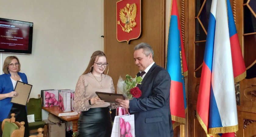 Более 200 педагогов Костромы боролись за звание лучшего в педагогическом конкурсе