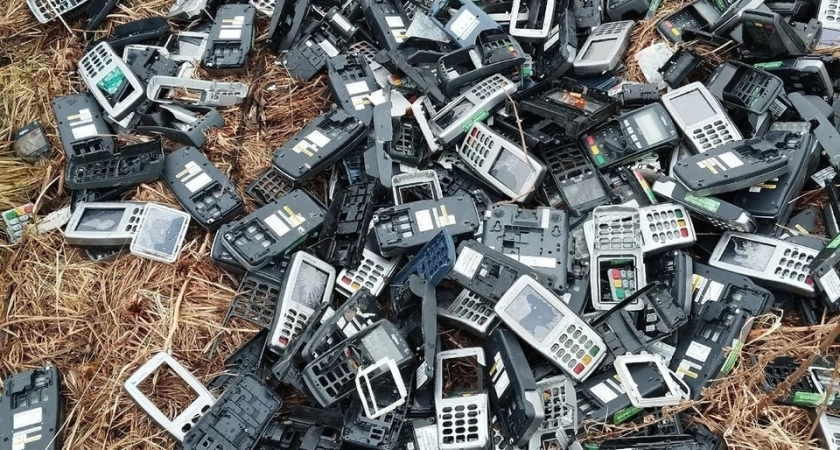 Под Костромой неизвестные устроили "кладбище" банковских терминалов