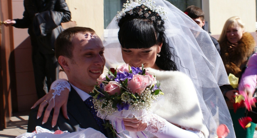 Костромской ЗАГС ищет пары, заключившие брак полвека назад